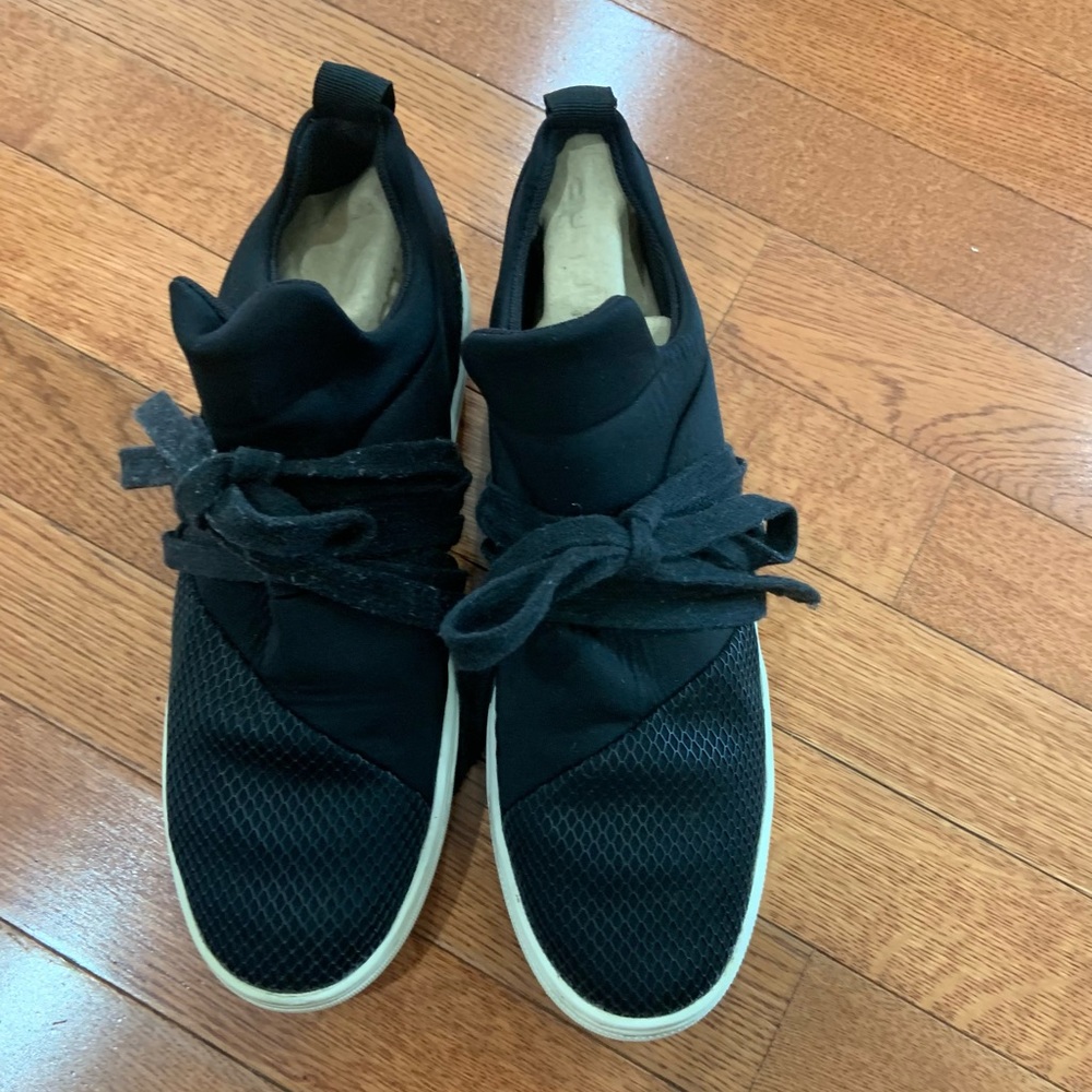 Steve Madden sneakers